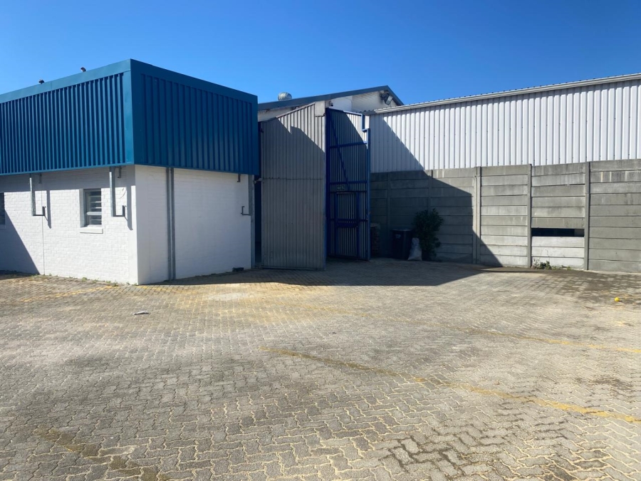 To Let commercial Property for Rent in Claremont Western Cape